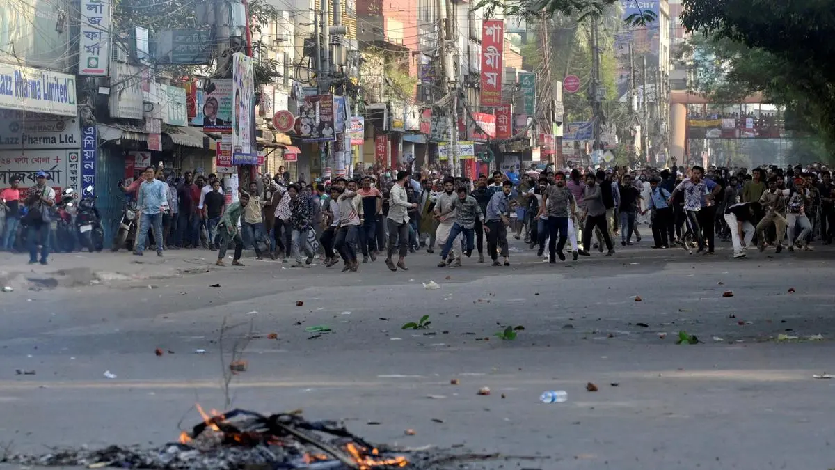 India decides to withdraw families of officials from Bangladesh amid security concerns