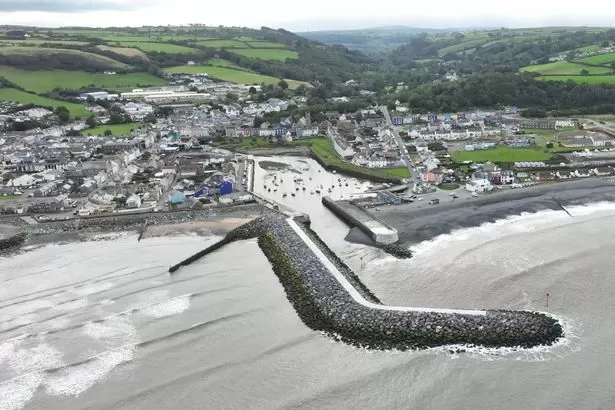 Storm Chandra batters Wales with 17 flood alerts in place as UK major incident declared