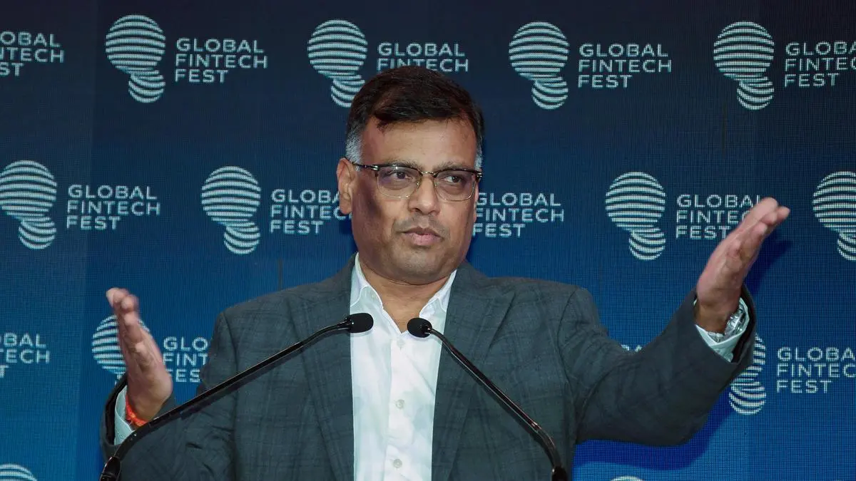 Can we think of insurance for frauds: RBI DG Rabi Sankar asks banks