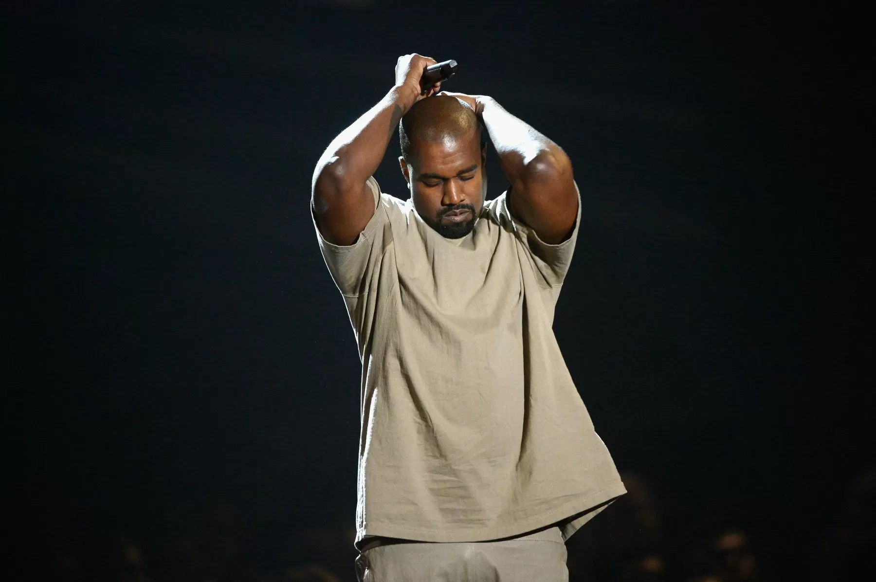 Ye Takes Stage With Daughter North West at First Mexico Show in Nearly 20 Years