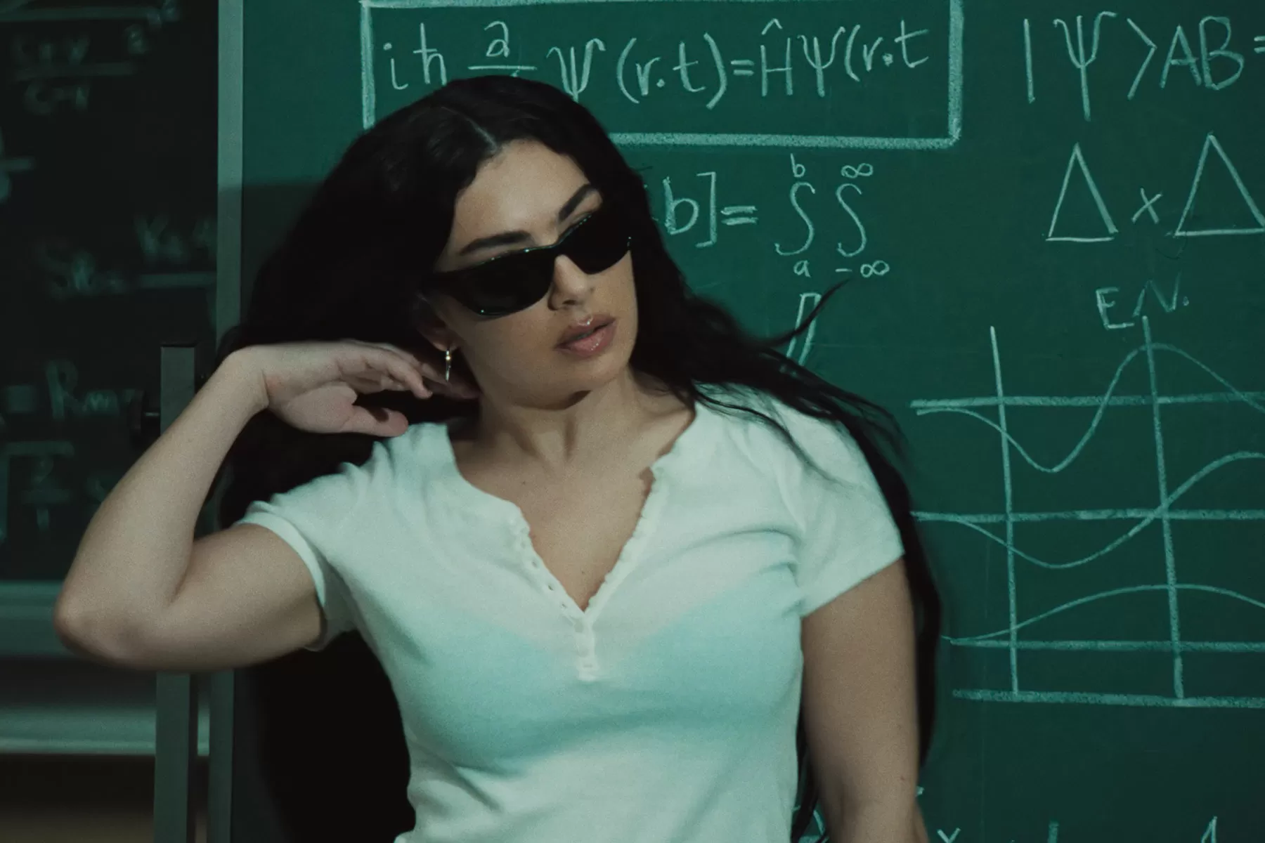 Charli xcx’s Poppi Super Bowl Commercial With Rachel Sennott Is ‘Just a Vibes Thing’: Watch