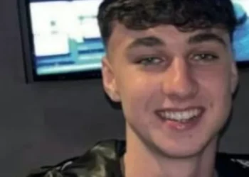 Moment police knocked on door at 2am and told mum ‘go to Tenerife’