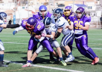 “The Impact of Deportes: More Than Just Physical Fitness”