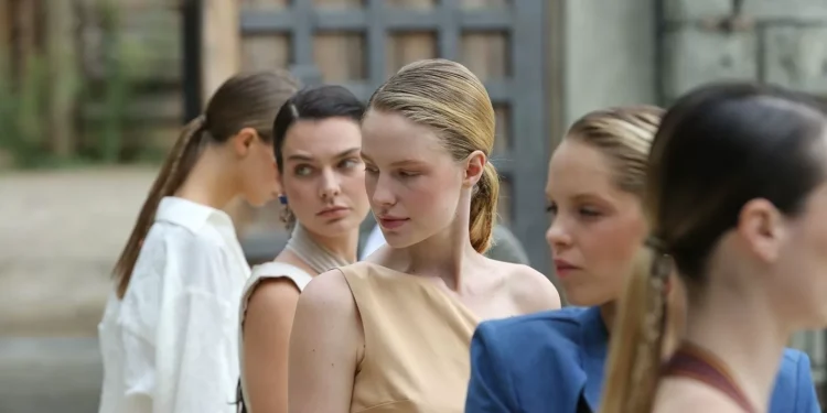 Fashion designer Tuğba Atasoy’s denim and crystal fusion