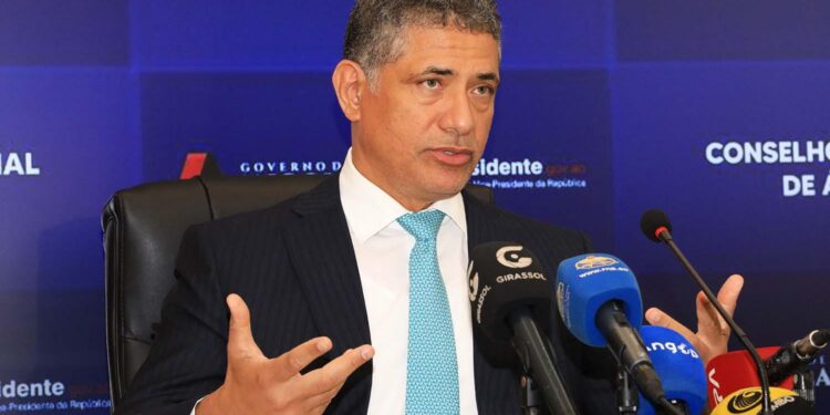 Angola participates in the official opening of the 14th Assembly of the International Renewable Energy Agency (IRENA) in the United Arab Emirates.