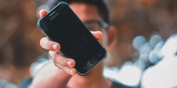 “The Inescapable Influence of Technology in Our Daily Lives”