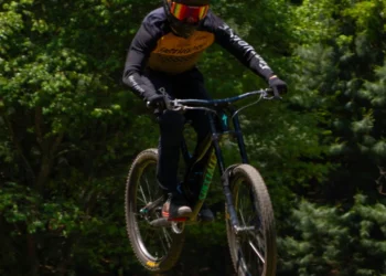 “The Enduring Influence of Deportes: From Ancient Times to Modern Day”