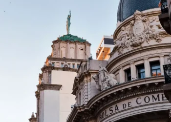 “The Power and Impact of Economía in Our World”