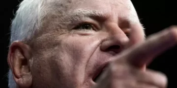 Viral Video Shows Tim Walz Falsely Claiming He Served ‘in War’