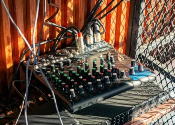 “The Impact of Technology on Modern Life”