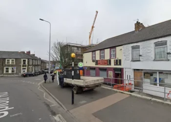 Rugby club in Cardiff allowed to serve members later despite complaints