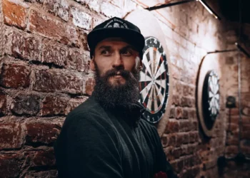 “The Power of Deportes: Uniting People Across Centuries”