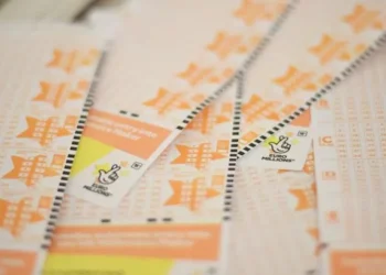 Live Euromillions and Thunderball results for Tuesday, October 1, as £119 million draw takes place