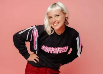 Kris Hallenga’s fearless life and legacy raising awareness of breast cancer and her heart ‘full of love’