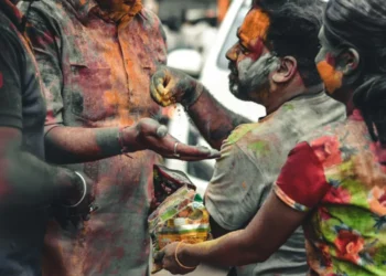 “Embracing the Positive Side of Sucesos: Shifting Perspectives”