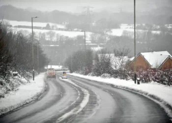Met Office issues another weather warning as temperatures drop below freezing