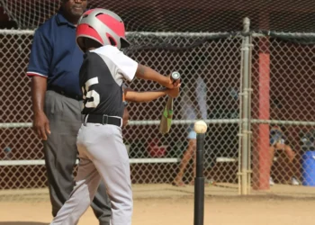 “The Unifying Power of Deportes: Connecting People Across Borders”