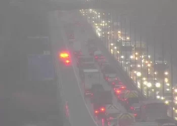 M4 weather warning for drivers – live updates