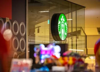 Man exposed himself in Starbucks and in front of schoolchildren but blamed ‘very short’ shorts