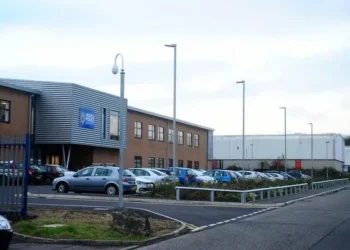 Corrupt officer leaked details from police computer for years