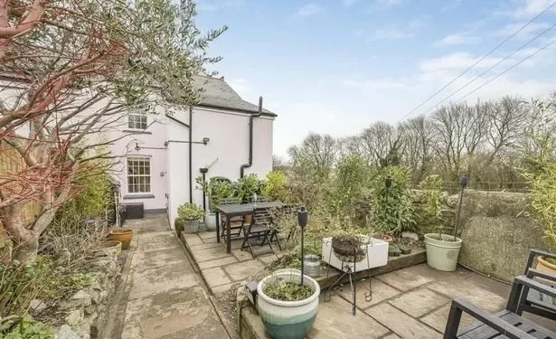 Inside quarryman’s cottage with amazing rural views and a ‘perfect location’