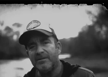 WATCH: Trump-Inspired ‘Fighter’ Singer/Songwriter Jon Kahn Releases New Song About Faith During a Season of Loss