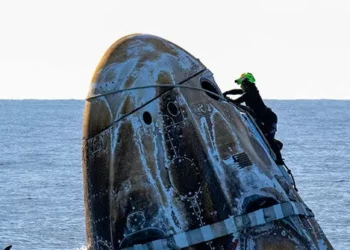 Rescued NASA Astronauts Splash Down in Gulf of America