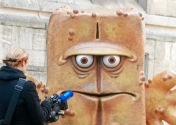 ‘Bernd das Brot,’ a depressed German loaf of bread, has spent 25 years as a TV cult classic