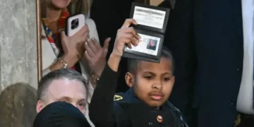 Boy With Brain Cancer Visits, Hugs Trump In Oval Office After Being Made Honorary Secret Service Agent