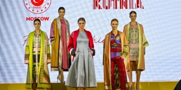 Traditional Turkish qutni fabric makes waves in Moscow