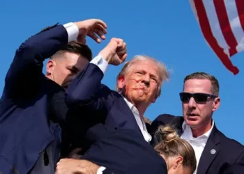 White House Image Shuffle Puts Donald Trump Up Front