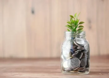 “Unlocking the Benefits of Studying Economía”