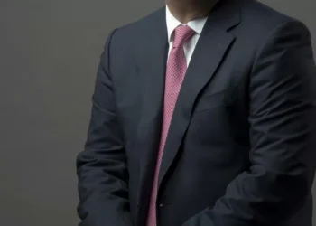 Not interested in being 3rd largest bank, want to move up: Axis Bank MD