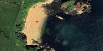 Man airlifted from Welsh beach by air ambulance