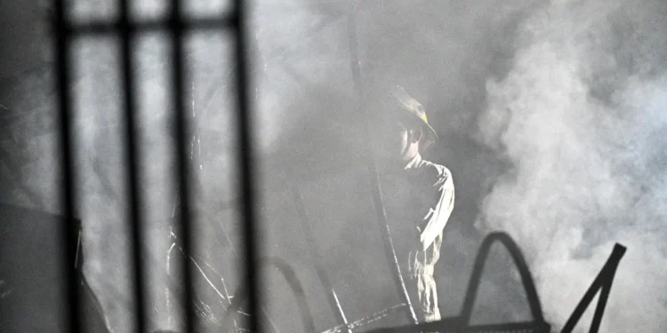 Massive fire breaks out at Dilli Haat, several stalls gutted