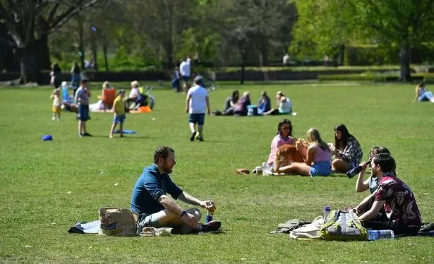 Met Office says summer will return to Wales within days with temperatures reaching 25°C