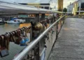 Tonnes of love locks to be removed from bridge