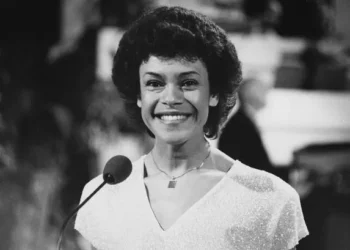 Welsh singer Iris Williams who sang for a US president dies aged 79