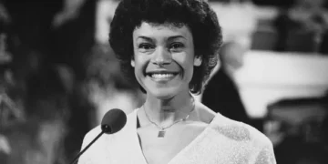 Welsh singer Iris Williams who sang for a US president dies aged 79