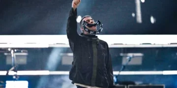 Oasis star Liam Gallagher makes cheeky Charlotte Church joke during Cardiff reunion gig