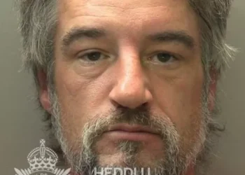 Paedophile claims to be King of UK and threatens to execute judge