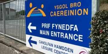 Teacher called pupils ‘little s***s’ and flicked V-sign, hearing told