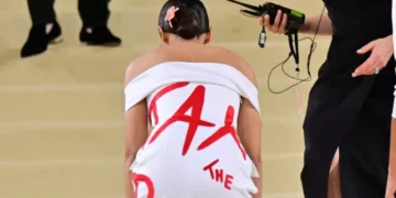 AOC Directed to Pay Over $2K for Breaking House Rules at 2021 Met Gala