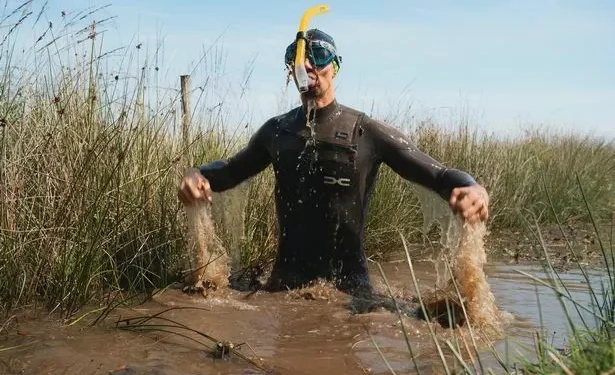 Man becomes the world’s first professional bog snorkeler