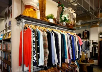 ‘I found note in charity shop coat pocket and was stunned when I realised what it said’