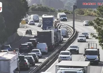 M4 crash live updates as motorists face delays