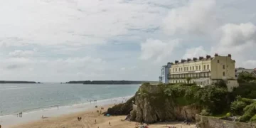Teens rescued at popular Welsh tourist beach as remnants of Hurricane Erin hit coast