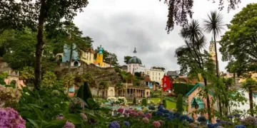 Holidaymakers swap Italy for hidden gem Welsh town but there’s one issue