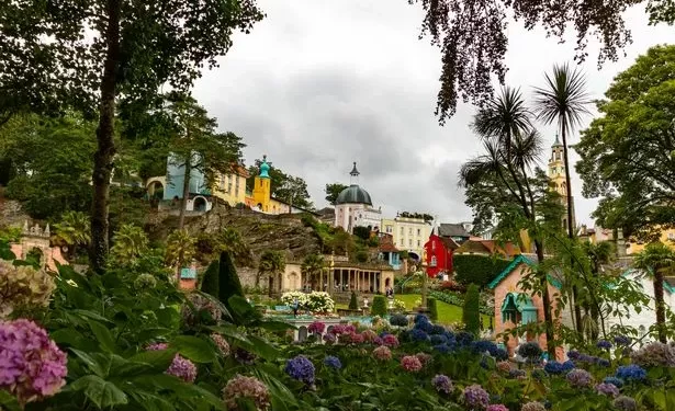 Holidaymakers swap Italy for hidden gem Welsh town but there’s one issue