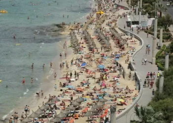 Spain issues rare amber alert as heatwave likely to hit popular holiday hotspots